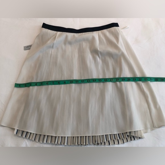 J.Crew Navy Blue and Cream Stripe Pleated Skirt Size 4 - Picture 6 of 10